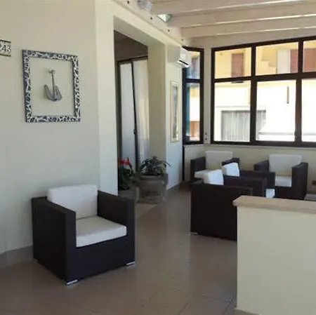 Ancore Hotell 3*